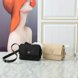Picture of Prada Handbags _SKUfw185998884fw